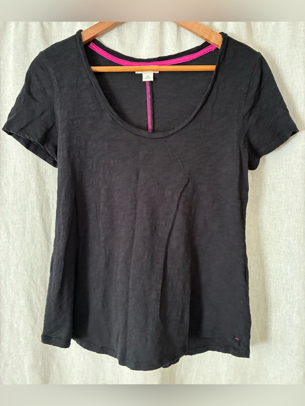 Sundance Black Short Sleeve Scoop Neck Tee 100% Cotton